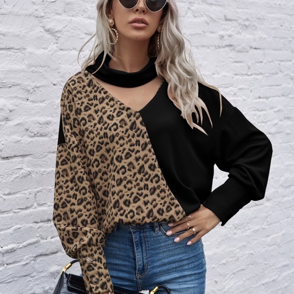 Bellanblue Tops - leopard print keyhole neck long sleeve top black